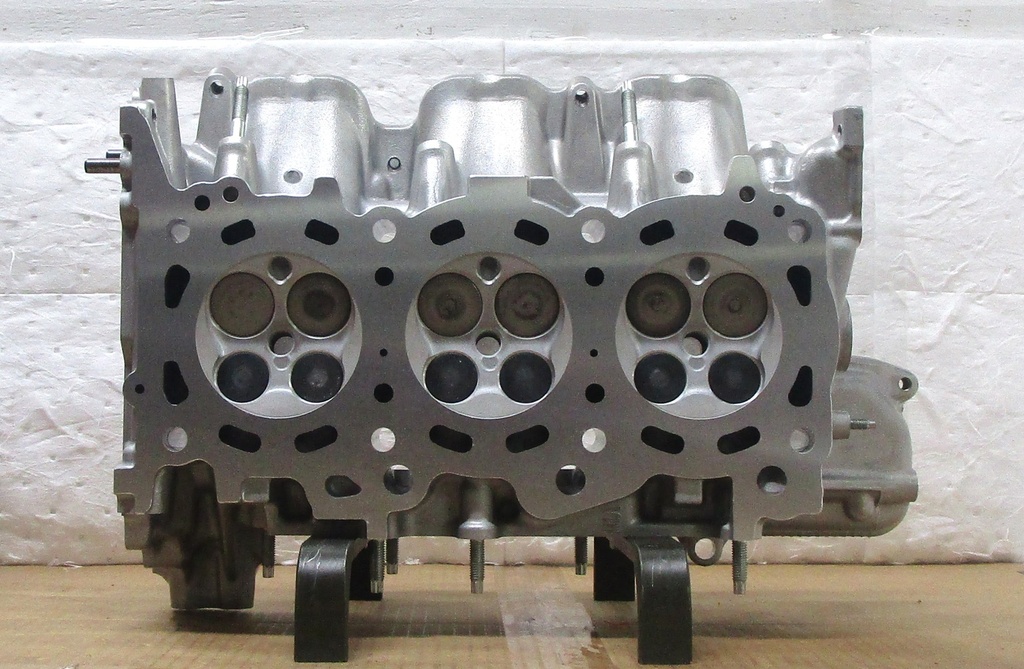 2006-2015 Reconditioned Aluminum Cylinder Head For Lexus IS250 2.5L/2499 CID V6, 24 Valve DOHC. ( RIGHT ) Valves and Springs Only, Casting # 4GR-RH, 4GRFSE, 2859R ( $100.0 Core Charge ) Which will be charged at the time of purchase, and the buyer will be reimbursed when the old core is returned. ($400.0+$100.0= $500.0) this is a Used casting so there are visible chips and scratches but they will not affect the performance of the cylinder head. C.H.E will provide Return Core label, please ask for shipping information.