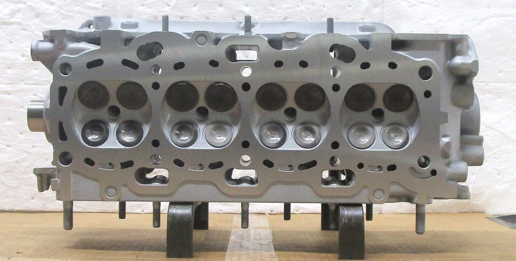 1992-1996 Reconditioned Aluminum Cylinder Head For Mitsubishi 1.8L/112 CID L4, 16 Valve SOHC ( IN LINE ) With Cam, Cast #G9 2, 4G93 Compatible With : Expo LRV, Mirage, Vin : C, D, ( $150.0 Core Charge ) this is a Used casting so there are visible chips and scratches but they will not affect the performance of the cylinder head. C.H.E will provide Return Core label, please ask for shipping information.