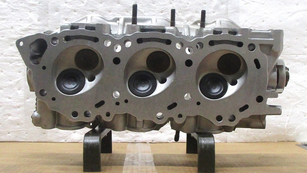 1984-1996 Reconditioned Aluminum Cylinder Head For Nissan 3.0L/181 CID V6, 12V SOHC ( RIGHT ) With Cam, No Rocker arms or Lifters, Casting # R-V52 2L, VG30E Compatible With : Maxima, Pathfinder, Pick Up, ( $100 Core Charge ) Which will be charged at the time of purchase, and the buyer will be reimbursed when the old core is returned. ($340.0+$100.0 =$440.0) this is a Used casting so there are visible chips and scratches but they will not affect the performance of the cylinder head. C.H.E will provide Return Core label, please ask for shipping information.