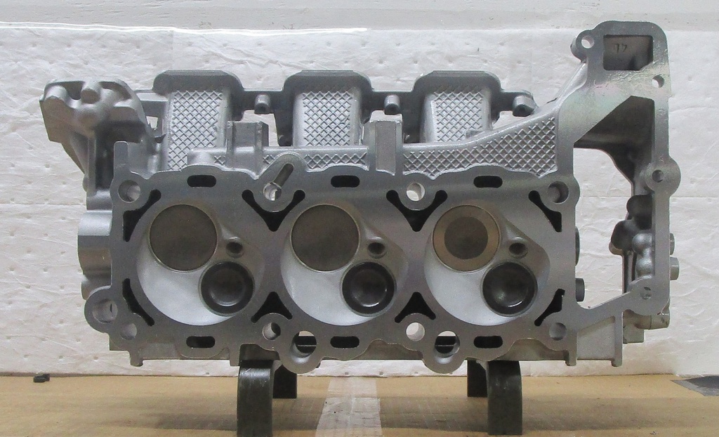 2002-2004 + Reconditioned Aluminum Cylinder Head For Dodge 3.7L/226 CID V6, 12 Valve SOHC ( LEFT ) With Cams, Casting # 53020983AB 13LA, 2DA8L, With No EGR, Compatible With : Dakota, Durango, Ram Series Trucks Vin : k ( $200.0 Core Charge ) this is a Used casting so there are visible chips and scratches but they will not affect the performance of the cylinder head. C.H.E will provide Return Core label, please ask for shipping information.