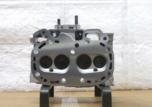 [7KL202VS] 1985-1994 Reconditioned Aluminum Cylinder Head For Subaru 1.8L/1781 CID, H4 8V SOHC ( LEFT ) Valves And Springs Only, Casting # EA82, 2705, VIN 4, 5, Compatible With : DL,. GL, GL-10, Loyale ($100.00 Core Charge) this is a Used casting so there are visible chips and scratches but they will not affect the performance of the cylinder head. C.H.E will provide Return Core label, please ask for shipping information.