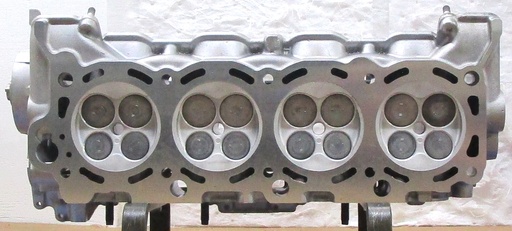 [7XR222WC] 2004-2009 Reconditioned Aluminum Cylinder Head For Toyota/Lexus 4.7L/285 CID V8, 32V DOHC ( RIGHT ) Non-VVT, With Cams, Casting # R6, 2UZFE, 2853R, Compatible With : 4 Runner, Land Cruiser, Sequoia, Tundra, Lexus GX470, LX470 ( $100.00 Core Charge ) this is a Used casting so there are visible chips and scratches but they will not affect the performance of the cylinder head. C.H.E will provide Return Core label, please ask for shipping information.