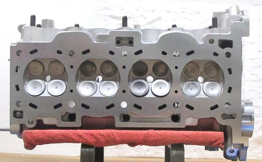[3S0005WC] 2010-2011 Reconditioned Aluminum Cylinder Head For Kia 2.0L/122 CID L4, 16 Valve, DOHC, ( IN LINE ) With cams, Casting # Aetha-2 k4-2, 2271C, Compatible with : Forte, Forte Koup ( $120.0 Core Charge ) this is a Used casting so there are visible chips and scratches but they will not affect the performance of the cylinder head. C.H.E will provide Return Core label, please ask for shipping information.