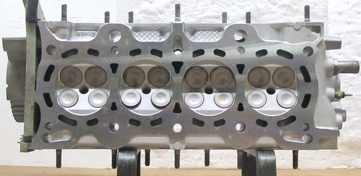 [3K005WC] 1992 Reconditioned Aluminum Cylinder Head for Honda Civic 1.6L/97 CID L4, 16V SOHC ( IN LINE ) Cast# P2F-2, D16A6, 2583, Compatible with : Civic, Del Sol, ( $100.00 Core Charge ) this is a Used casting so there are visible chips and scratches but they will not affect the performance of the cylinder head. C.H.E will provide Return Core label, please ask for shipping information.